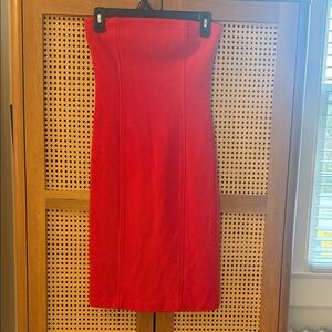 STUNNING 100% wool Elegant Red Strapless midi dress